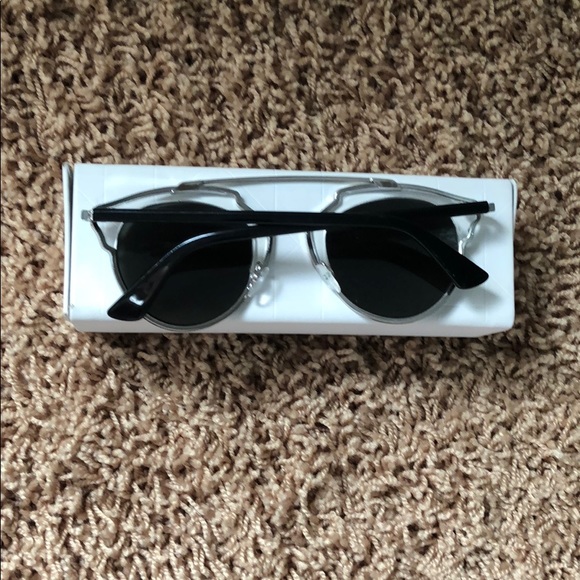 Dior sunglasses - Picture 2 of 3